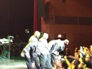 Temptations bowing